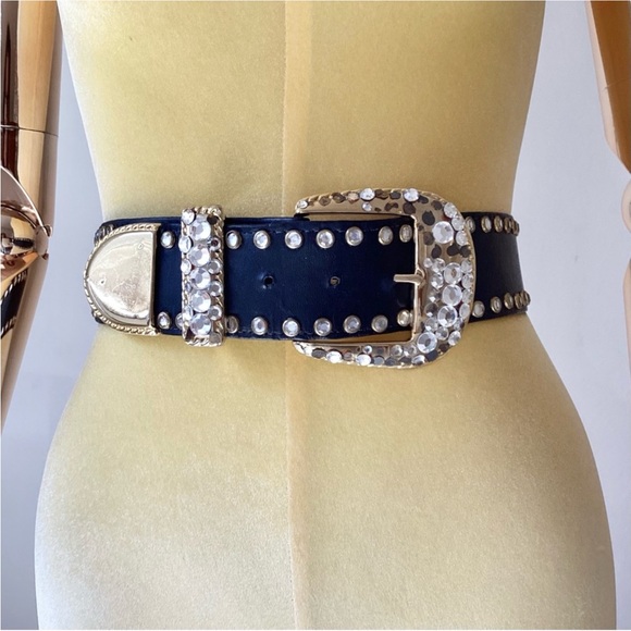 boutique brand St. Maarten Texas Leather Vintage Crystal Belt SZ XS - Picture 2 of 6